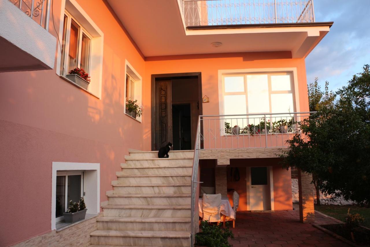 Villa Duka Kruje Bagian luar foto